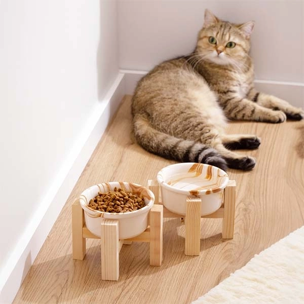 Herniks Ahşap Ayaklı Seramik Kedi Köpek İkili Mama ve Su Kabı 12x10cm - Mermerkahve - 2