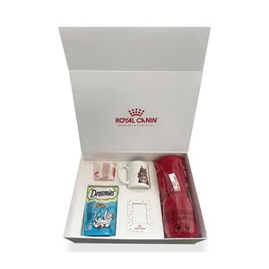 Royal Canin Kedilere Özel Hediye Kutusu